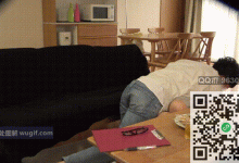 少妇的极品丝袜男的忍不住扒掉-解解图解