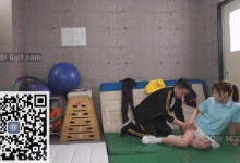 学校里的妹子不好好学习专门去勾引男体育老师-解解图解