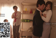 巨乳女教师为了护着被欺负的学生，被渣学生们性骚扰一通乱摸①-解解图解