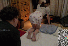 GIF剧情图解4出处，人妻感十足的嫂子 翘着屁股对我 很难不心动-解解图解